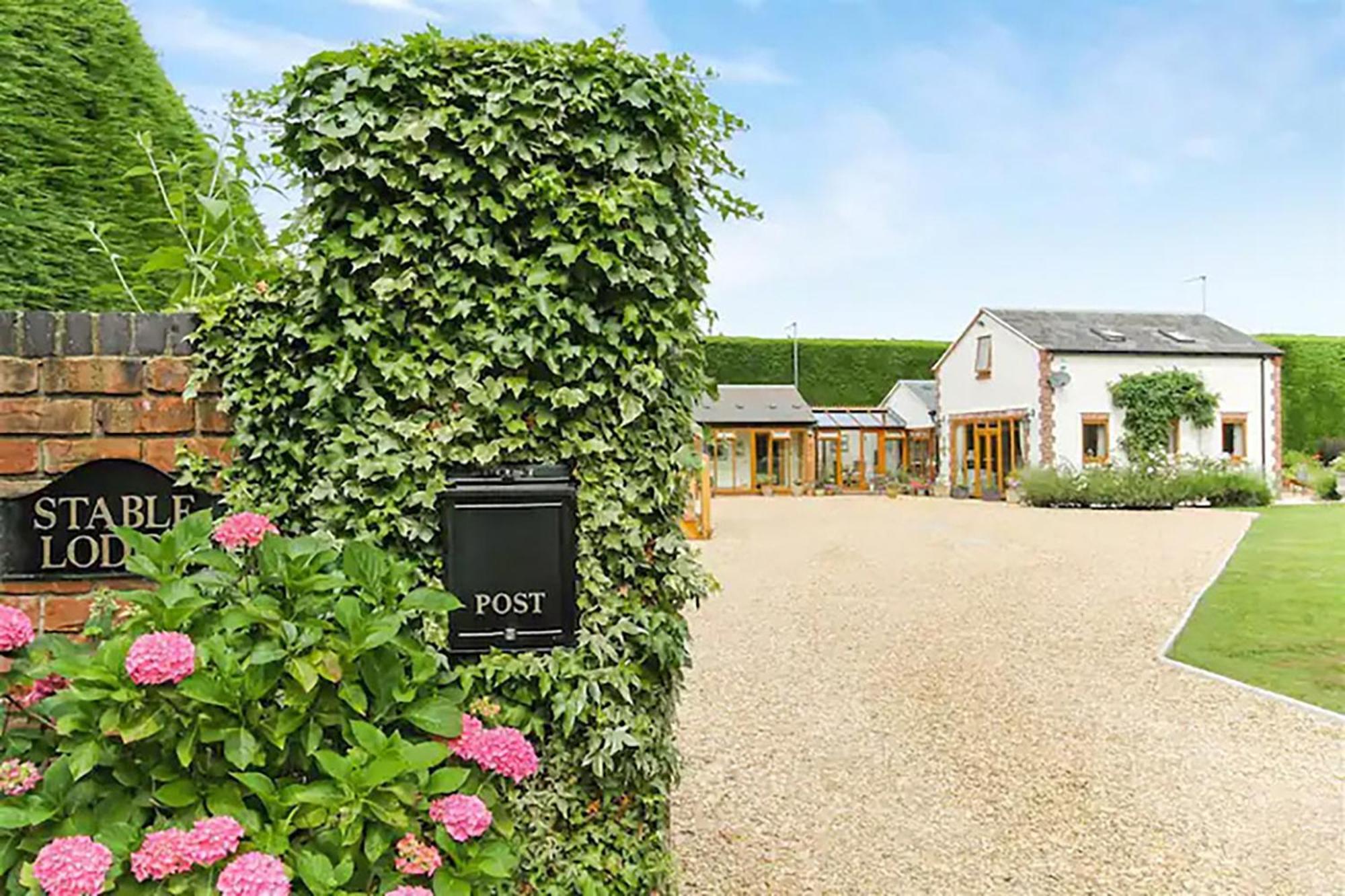 Stable Lodge - Boutique Bed & Breakfast Shurdington Dış mekan fotoğraf