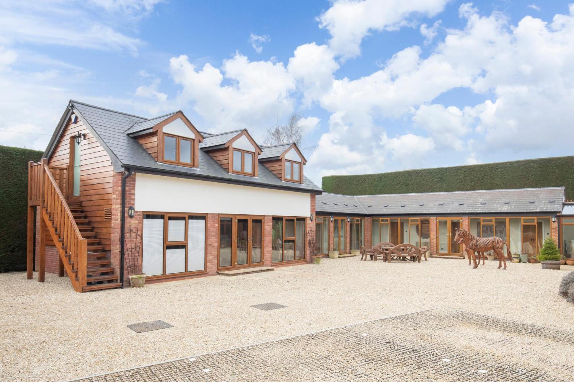 Stable Lodge - Boutique Bed & Breakfast Shurdington Dış mekan fotoğraf