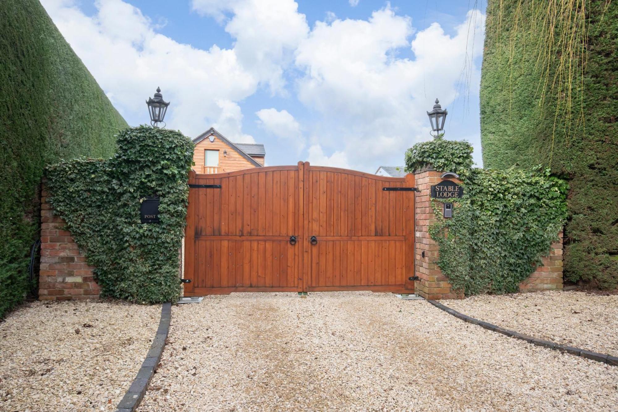 Stable Lodge - Boutique Bed & Breakfast Shurdington Dış mekan fotoğraf